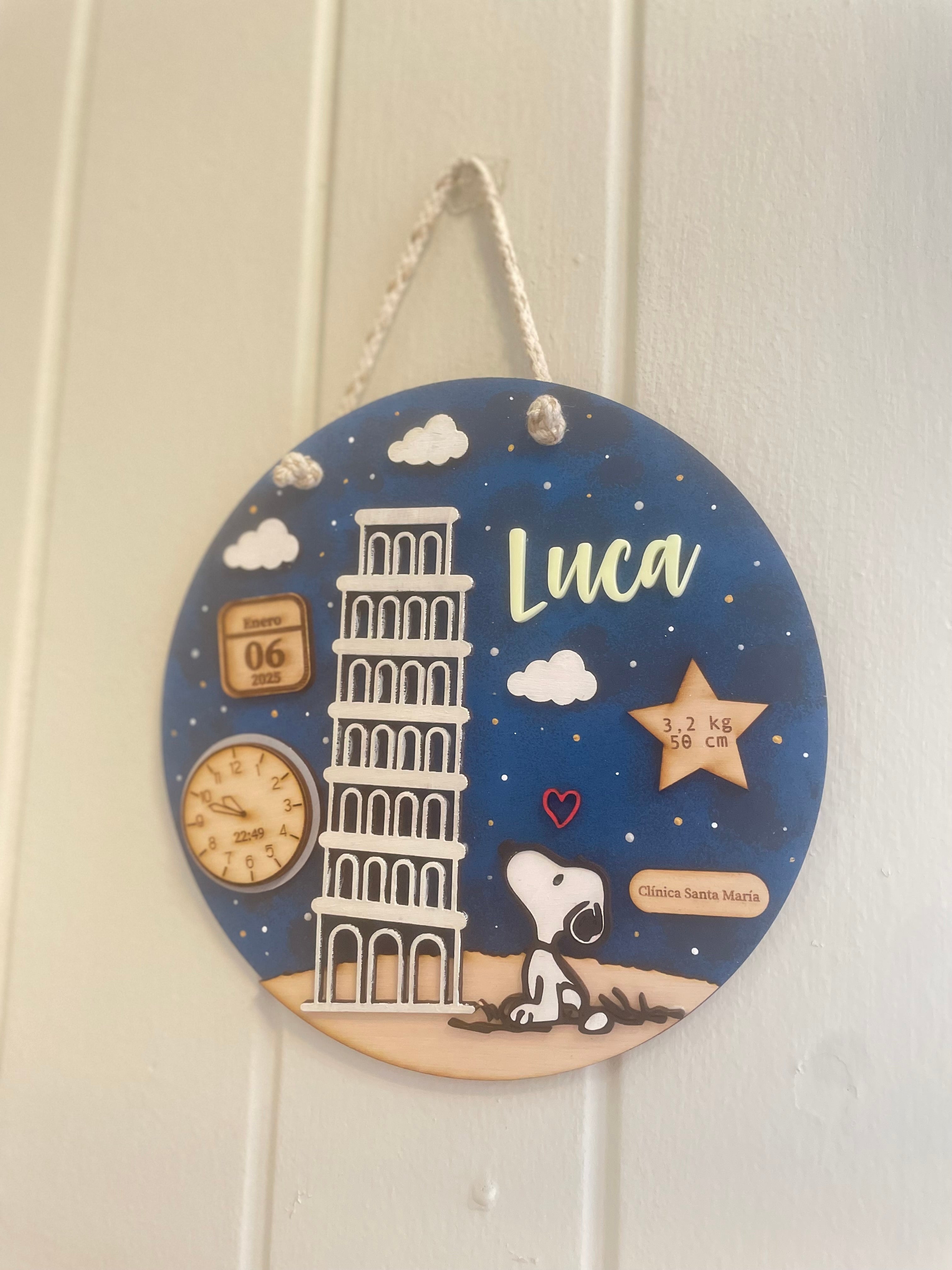 Cartel con datos de nacimiento modelo snoopy torre pisa